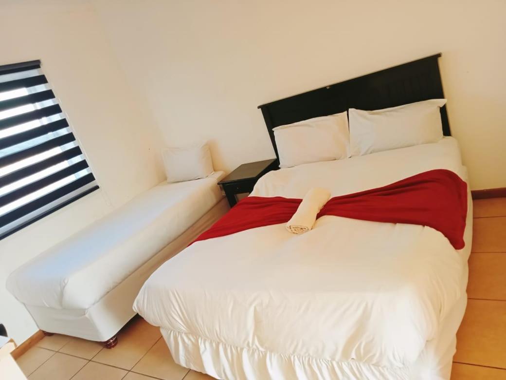 Palm Heaven B&B East London Extérieur photo
